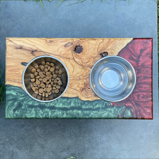 Olive Grove Resin Pet Feeder