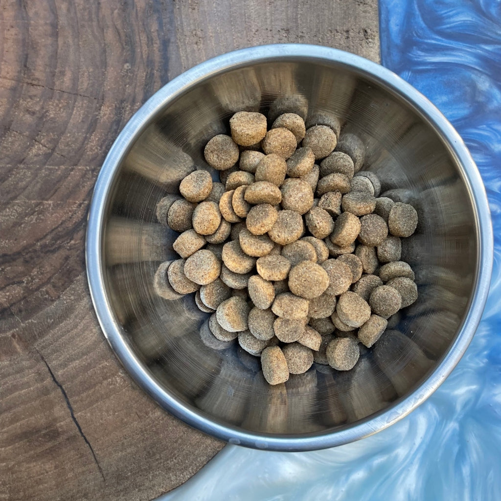 Woodland Oasis Olive Wood Feeding Tray