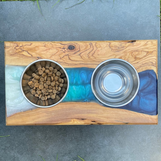 TerraWood Resin Pet Feeder