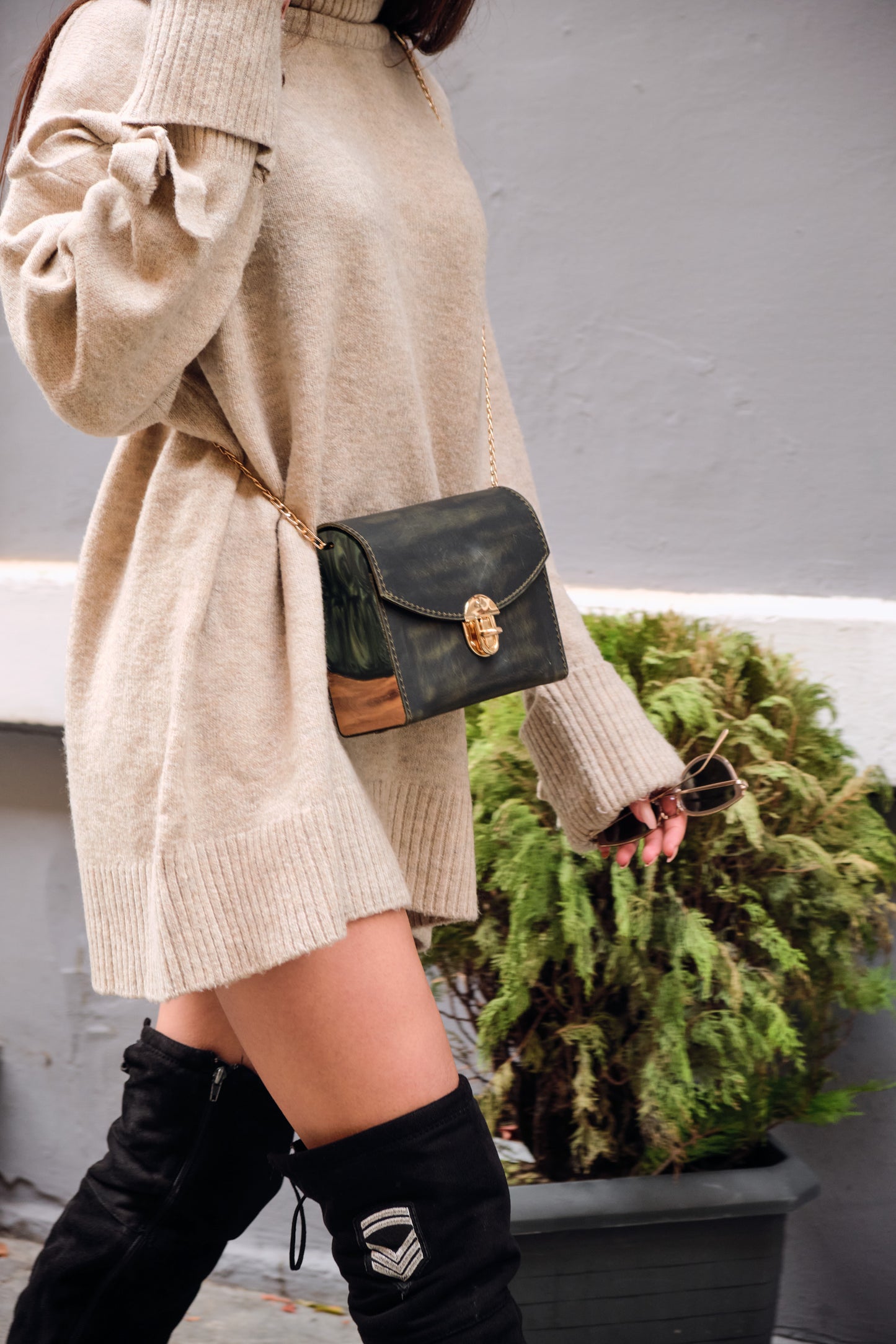 ResinWood Elegance Clutch